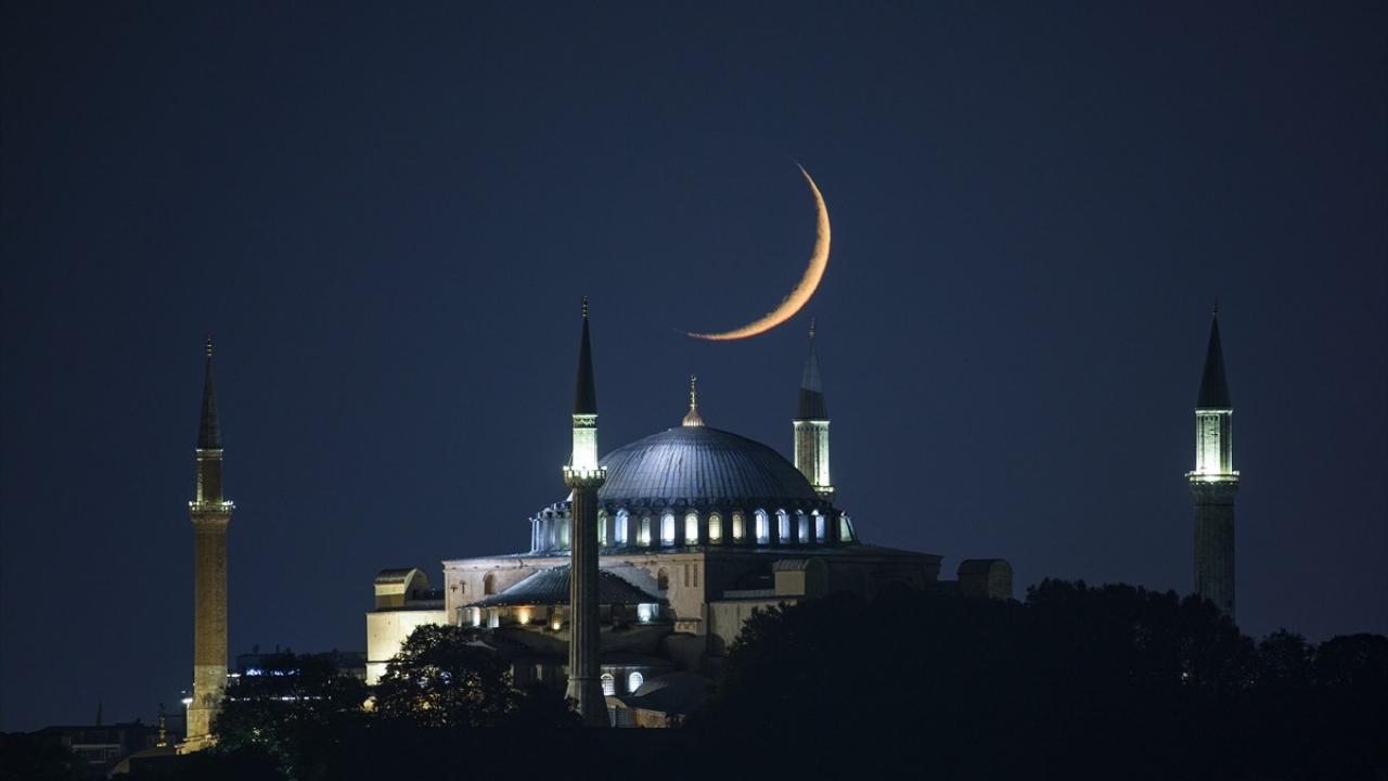 Bakan Ersoy’dan Ayasofya Camii açıklaması