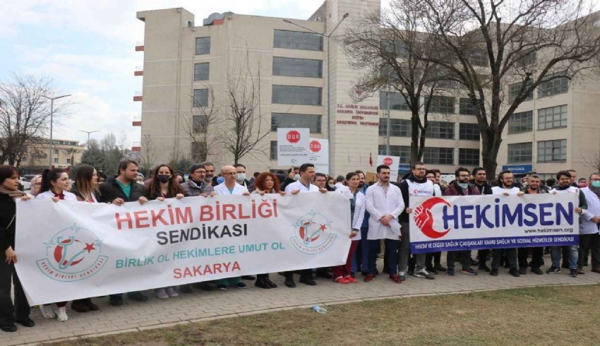 Doktorlar ve sağlıkçılar 1-2 Ağustos’ta grev yapacak