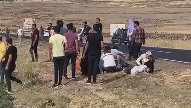 Şanlıurfa’da otomobil şarampole devrildi: 1 ölü, 4 yaralı