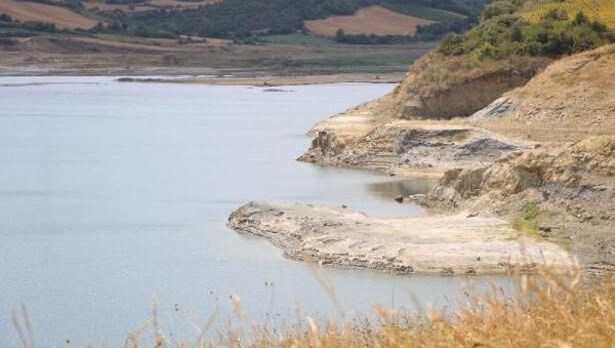 Tekirdağ’da kuraklık tehdidi: ”Planlı su kesintilerine gidebiliriz”