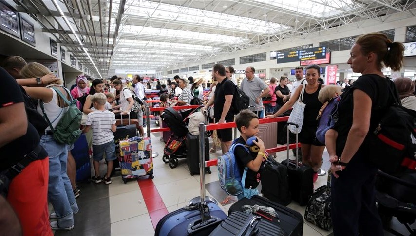 Antalya’ya hava yoluyla gelen turist sayısı 9 milyonu aştı