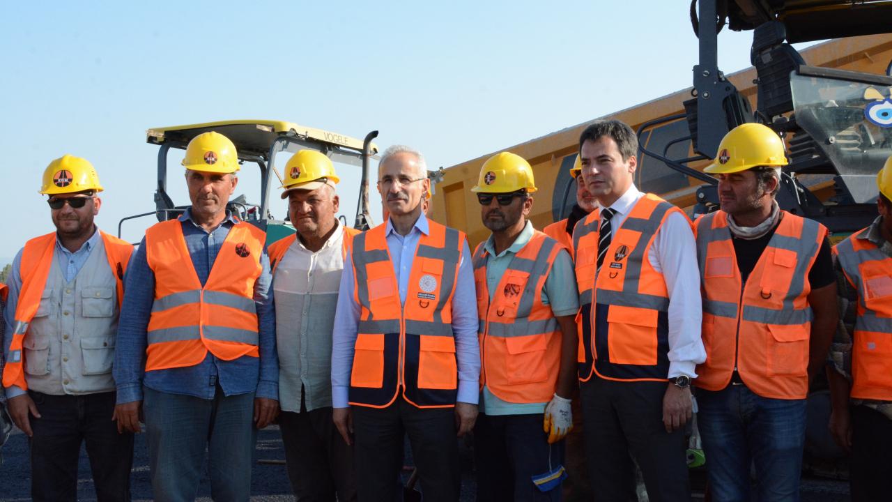 Bakan Uraloğlu Balıkesir’de müjdeyi verdi