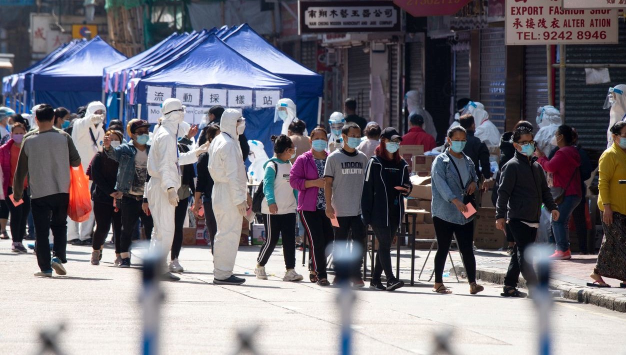 Çin, yurt dışından gelen yolculardan COVID-19 testi istemeyecek