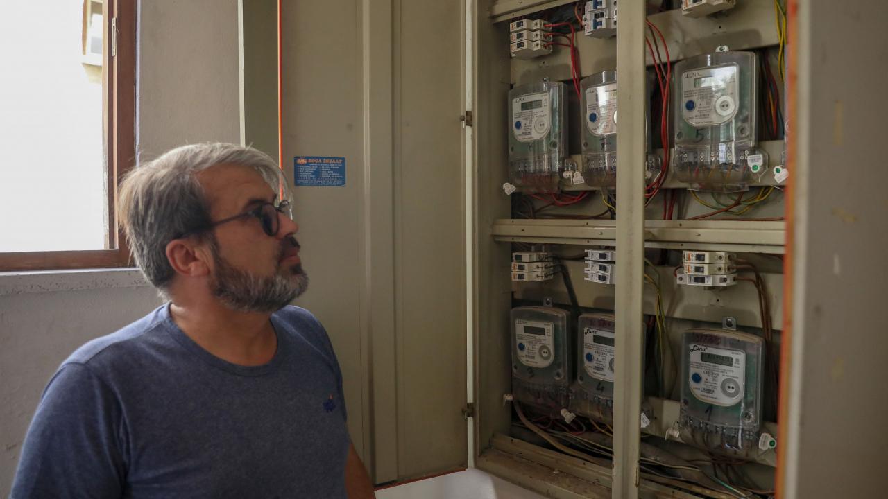 Ev sahibi ile kiracılar arasında anlaşmazlık! ‘Tapuyla istediğini yapıyor’
