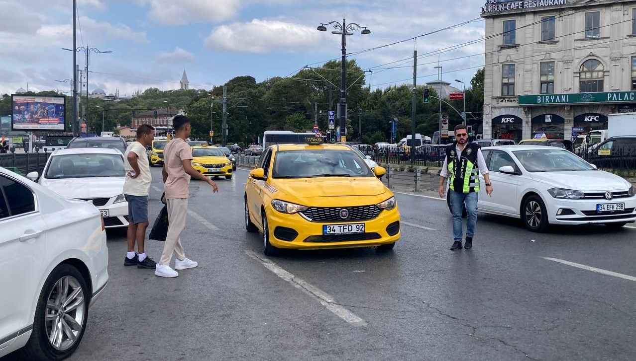 İstanbul’un taksi ve minibüslerine yeni tarife