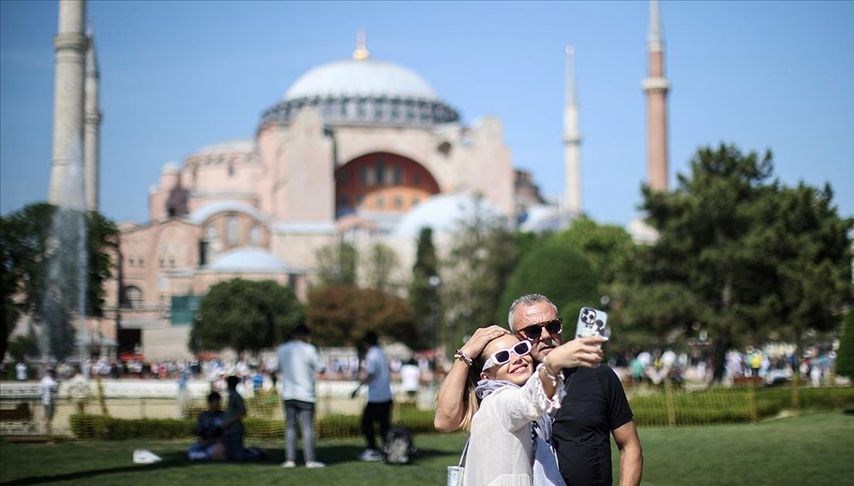 İstanbul’un yılın ilk yarısında ağırladığı yabancı turist yüzde 17 arttı