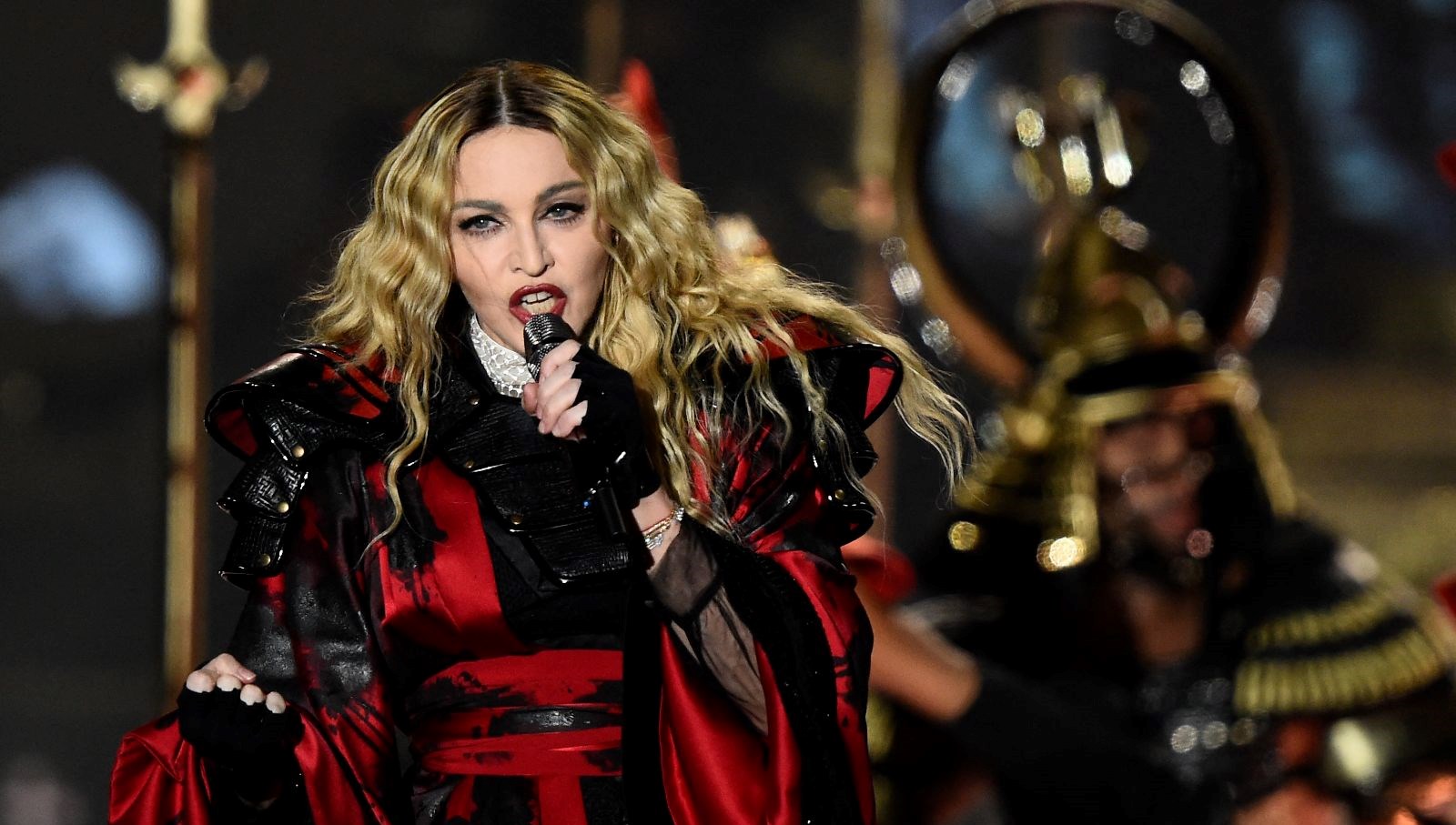 Madonna’nın dünya turnesinin yeni tarihleri belli oldu