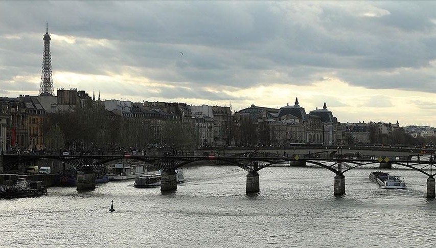Paris’teki Sen Nehri’nde yüzme etkinliklerine kirlilik engeli