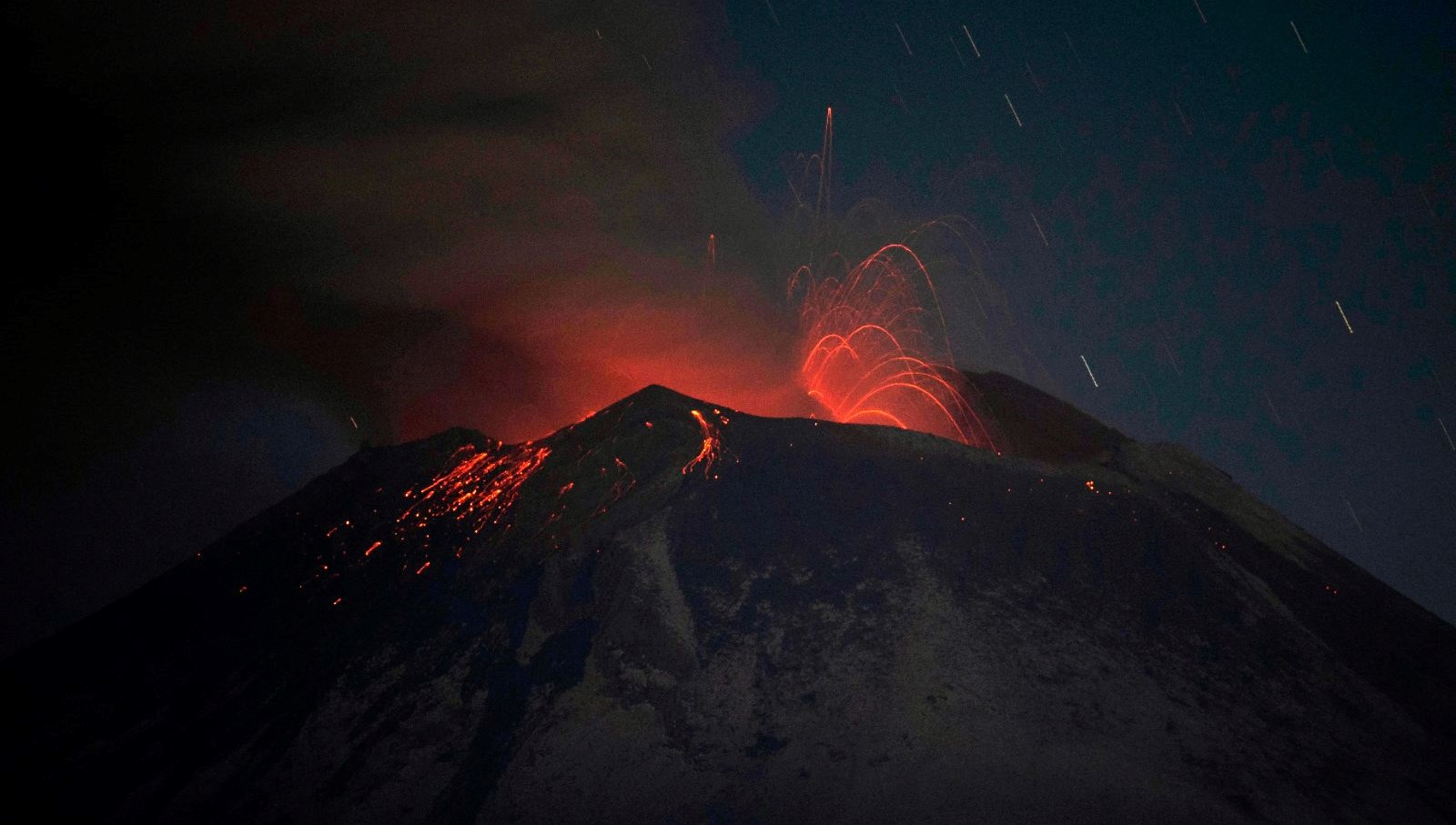 Popocatepetl Yanardağı’nda 3 yeni patlama