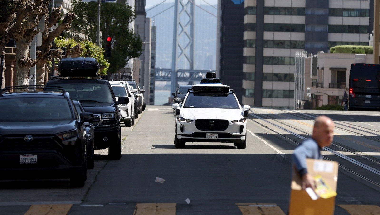 San Francisco’daki robotaksilerin sayısı yarıya düşürülüyor