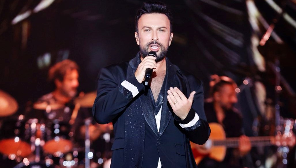 Tarkan Monaco Yıldızlar Salonu’nda konser verdi