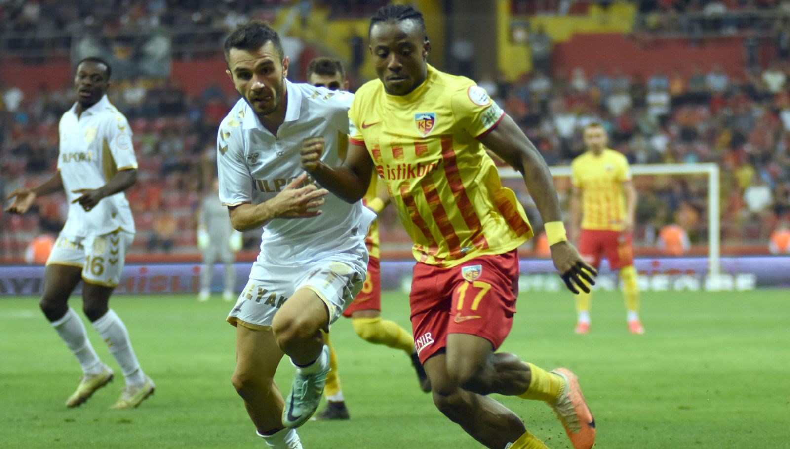 Transfer yasağı olan Kayserispor namağlup devam ediyor