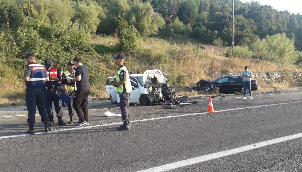 Yalova’da feci kaza: 2 ölü, 5 yaralı