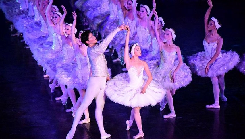 30. Uluslararası Aspendos Opera ve Bale Festivali’nde “Kuğu Gölü” balesi sahnelendi