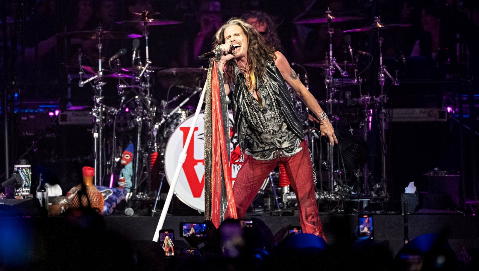 Aerosmith konserlerine ses telleri engeli