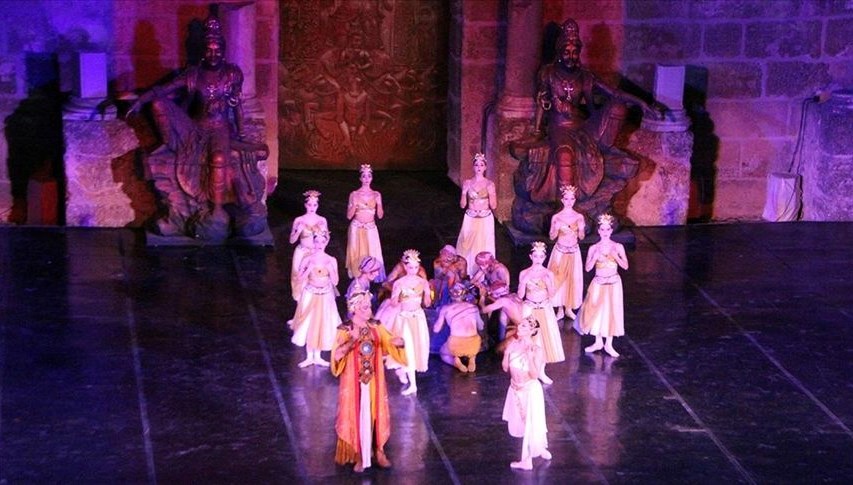 Aspendos Opera ve Bale Festivali’nde La Bayadere balesi sahnelendi