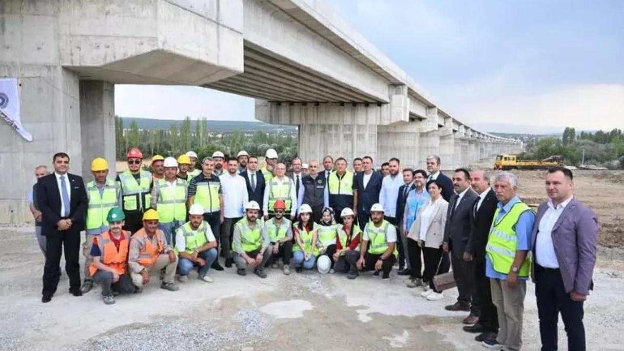 Bakan Uraloğlu’ndan Ankara-İzmir hızlı tren hattı müjdesi