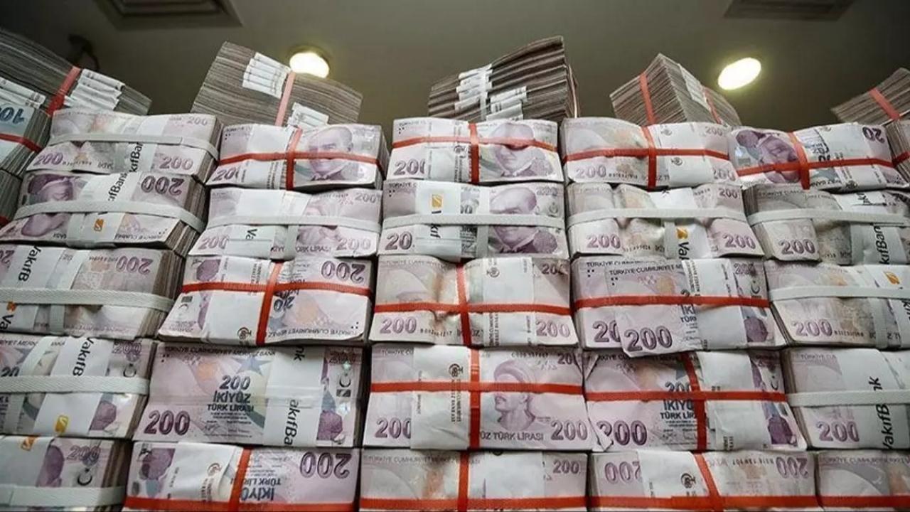 Bankacılık sektöründe kredi hacmi yükselerek 10,4 trilyon liraya ulaştı