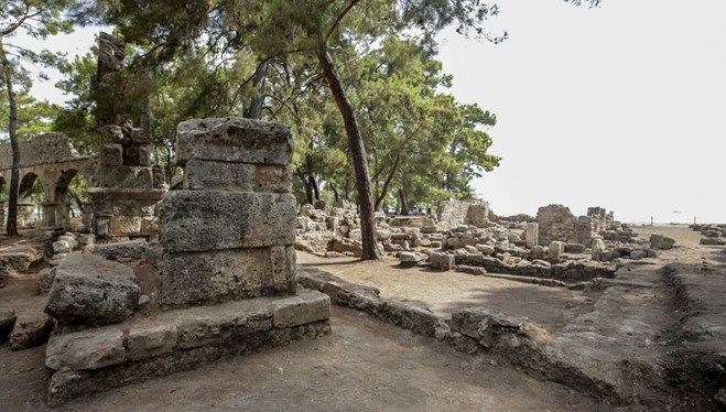 Büyük İskender’in yürüdüğü 2 bin yıllık cadde gün yüzüne çıkarılacak