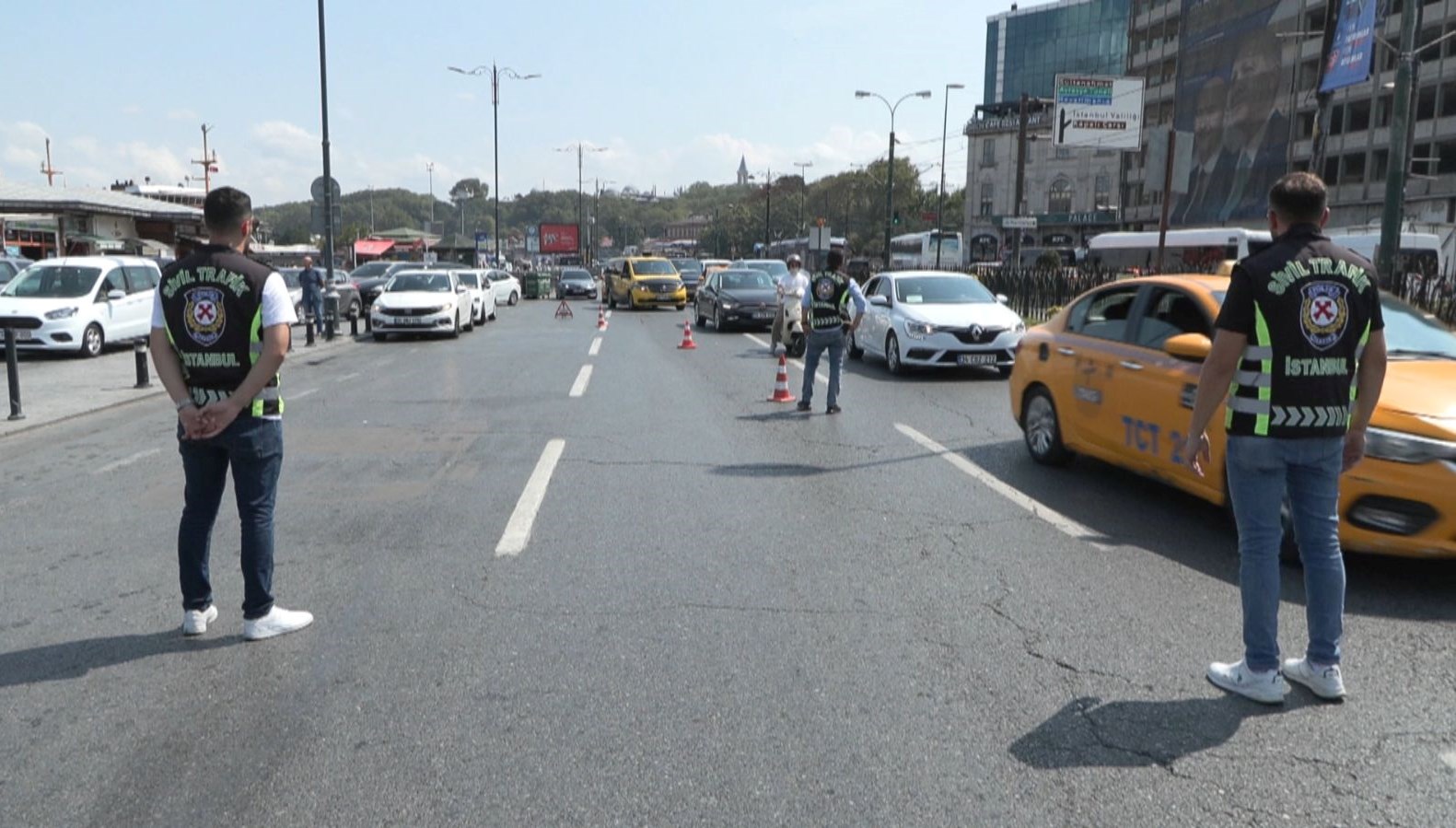 Eminönü’nde taksi denetimi