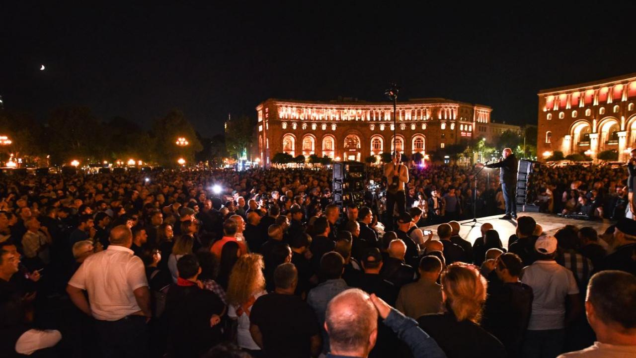 Ermenistan’da büyük öfke: Hain Paşinyan!