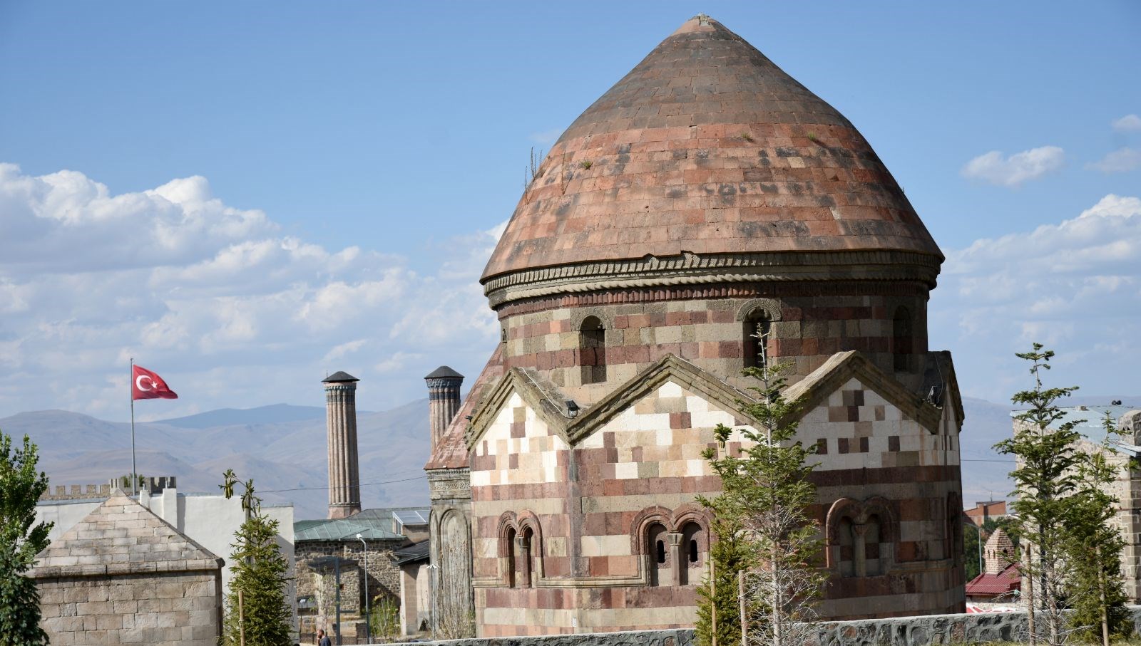 Erzurum il merkezi Kültür Yolu Projesi ile açık hava müzesine dönüştü