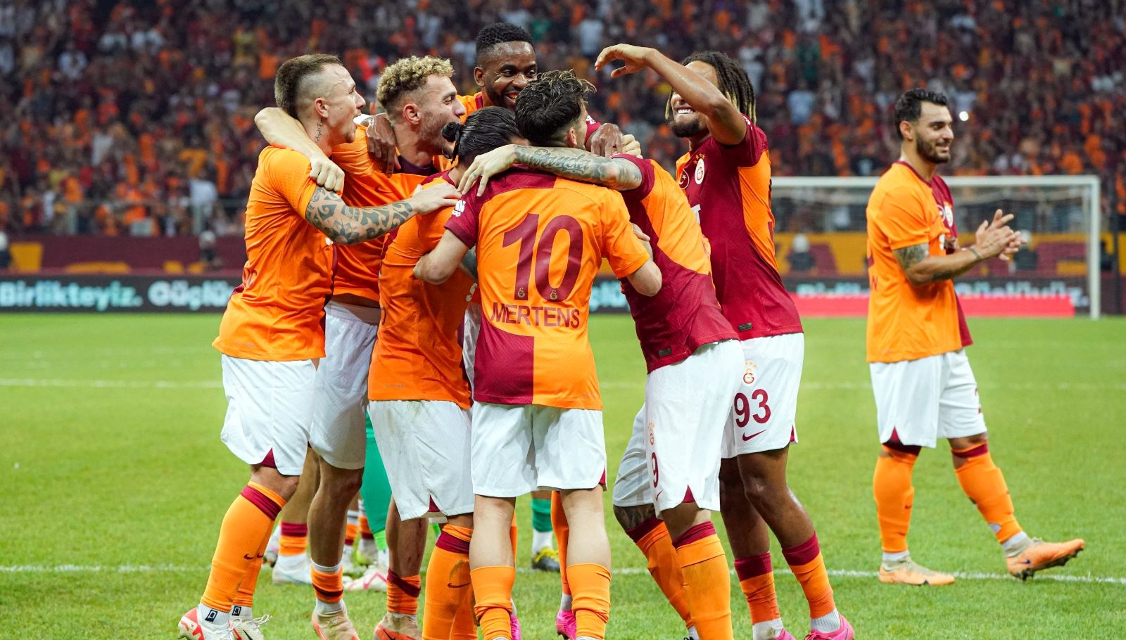 Galatasaray tarihindeki yabancı futbolcu sayısı 198’e çıktı