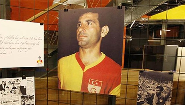 Galatasaray’ın efsanesi “Taçsız Kral” Metin Oktay, vefatının 32. yılında anılıyor