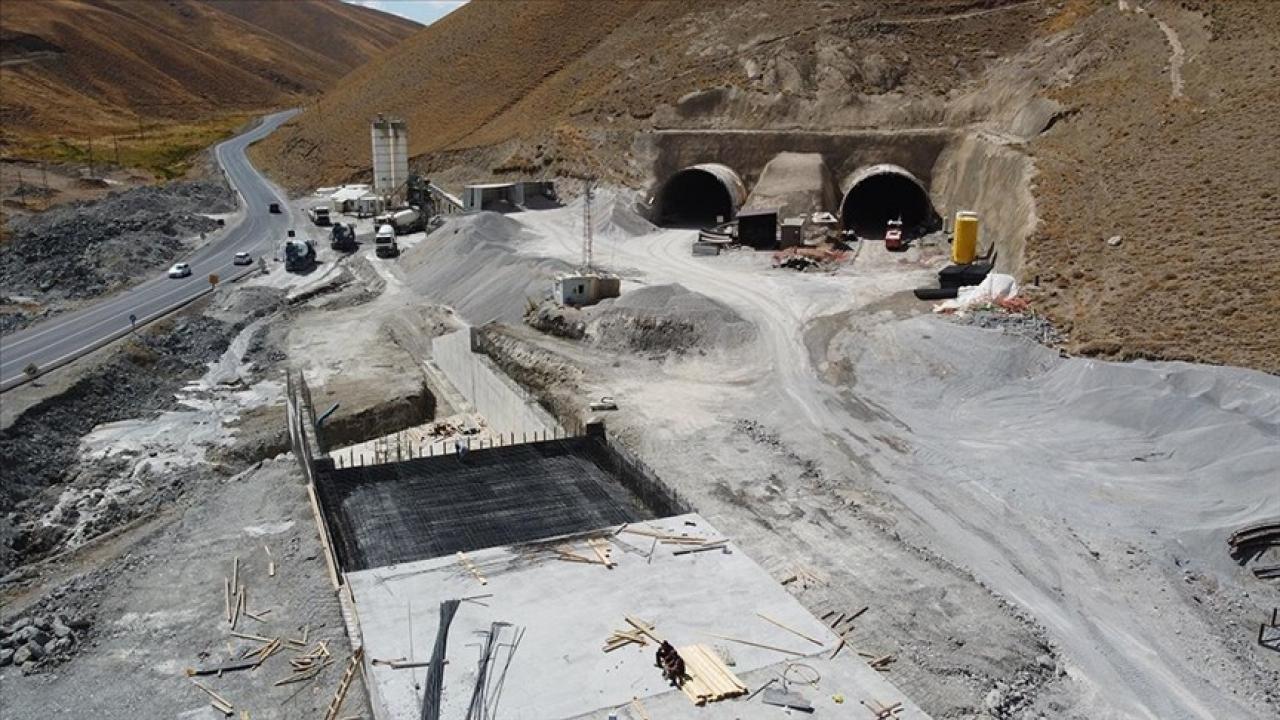 Güzeldere Tüneli’nde sona doğru! Van-Hakkari arası 95 dakikaya düşecek