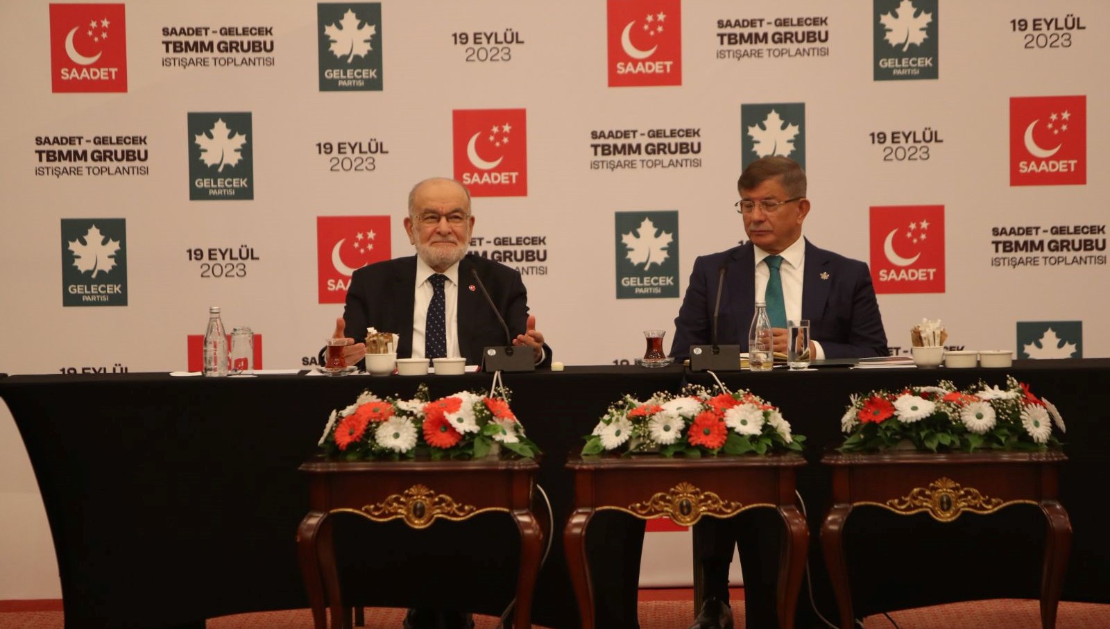 Karamollaoğlu ve Davutoğlu’ndan yerel seçimlerde “iş birliği” açıklaması