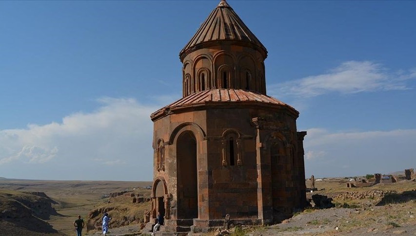 Kars’taki Ani Ören Yeri ziyaretçilerini tarihi yolculuğa çıkarıyor