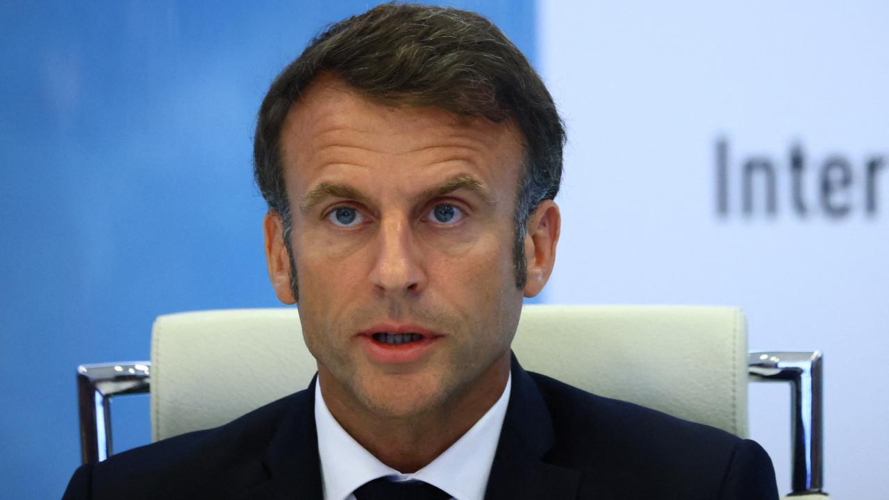 Macron: “Paris Olimpiyat Oyunları’nda Rus bayrağı olamaz”