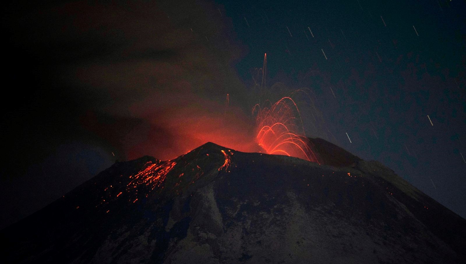 Popocatepetl Yanardağı’nda 3 yeni patlama