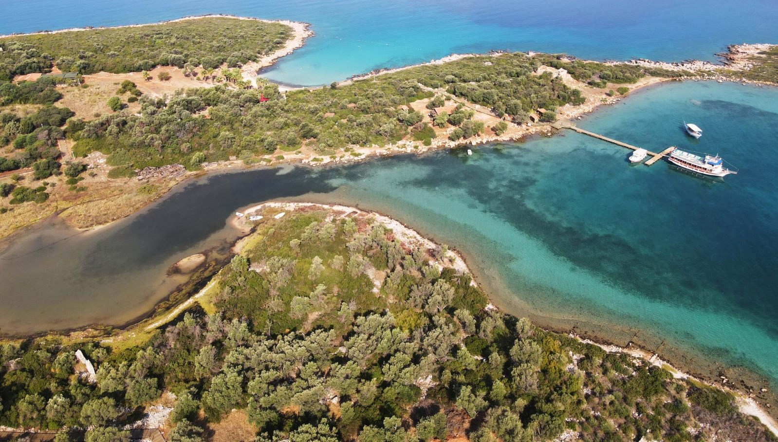 Sedir Adası’ndaki antik surlar ve tiyatro gün yüzüne çıkarılıyor