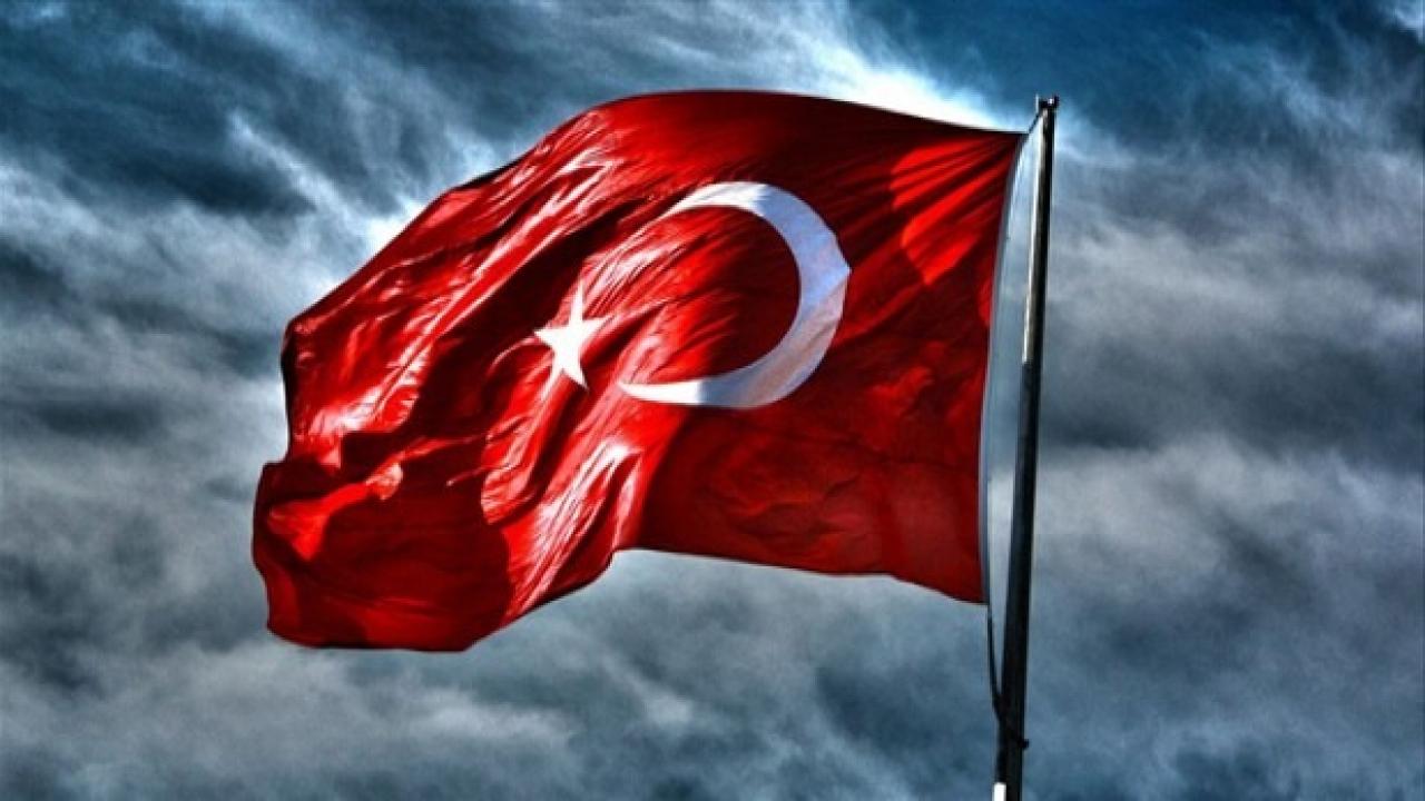 Sürpriz çıkış: Türkiye’ye yalvarmaktan utanmamalıyız!