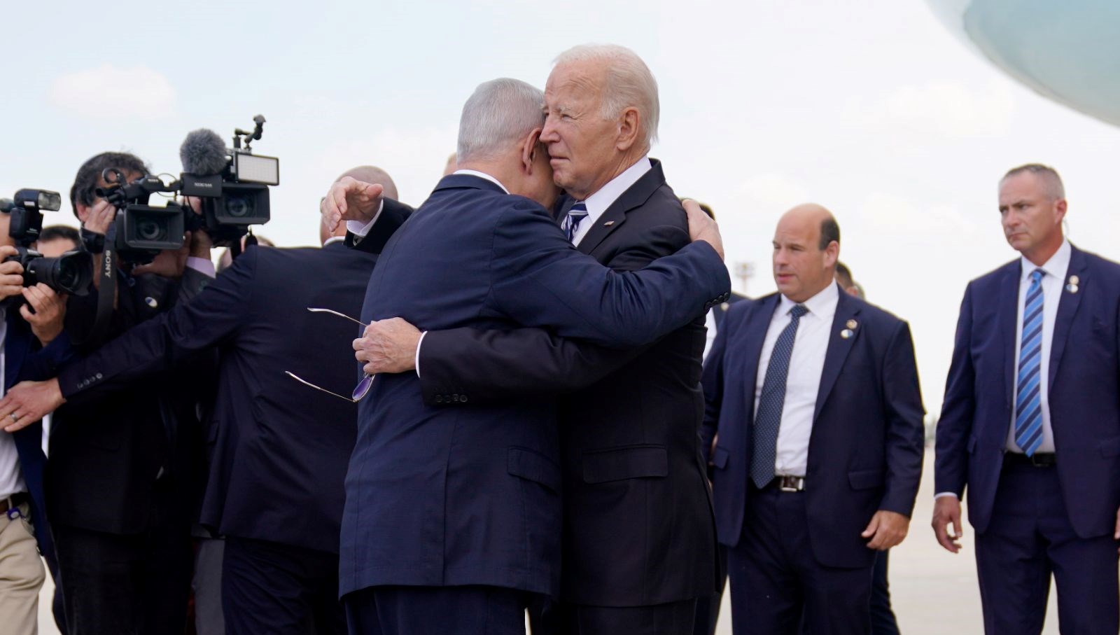 ABD Başkanı Biden İsrail’de: Saldırıyı diğer taraf yapmış gibi görünüyor