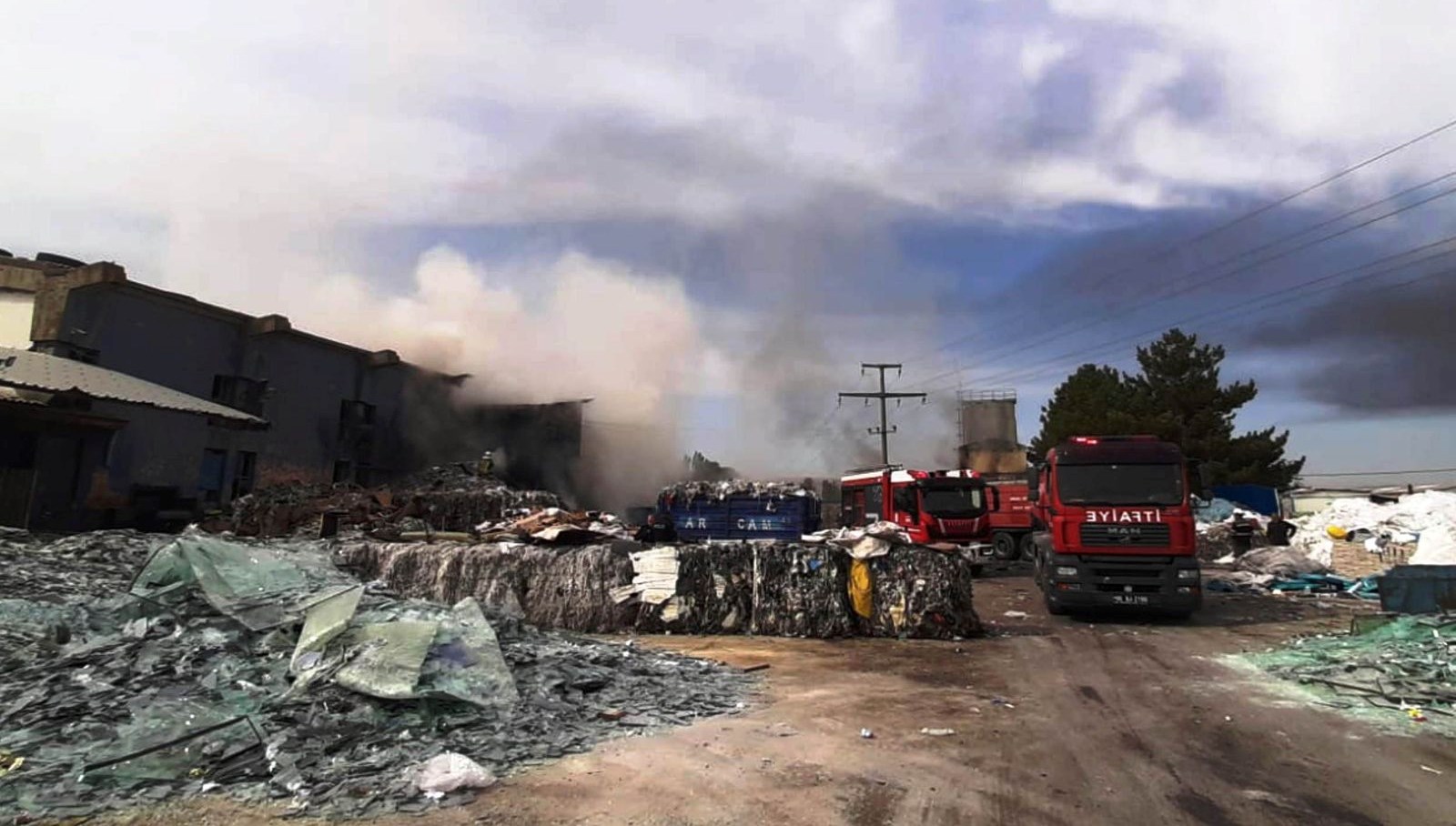 Ankara’da geri dönüşüm fabrikasında yangın