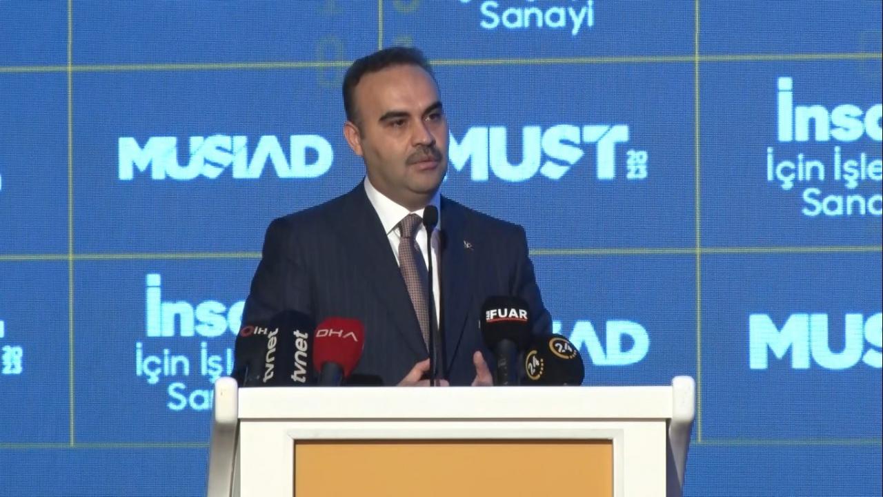 Bakan Kacır: ‘İsrail bir kez daha insanlık ve savaş suçu işledi’