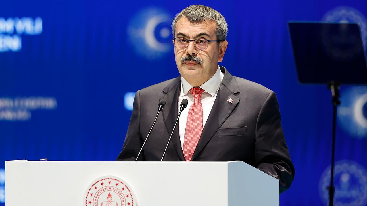 Bakan Tekin: Hiçbir öğretmenimizin mağdur olmasına müsaade etmeyeceğiz