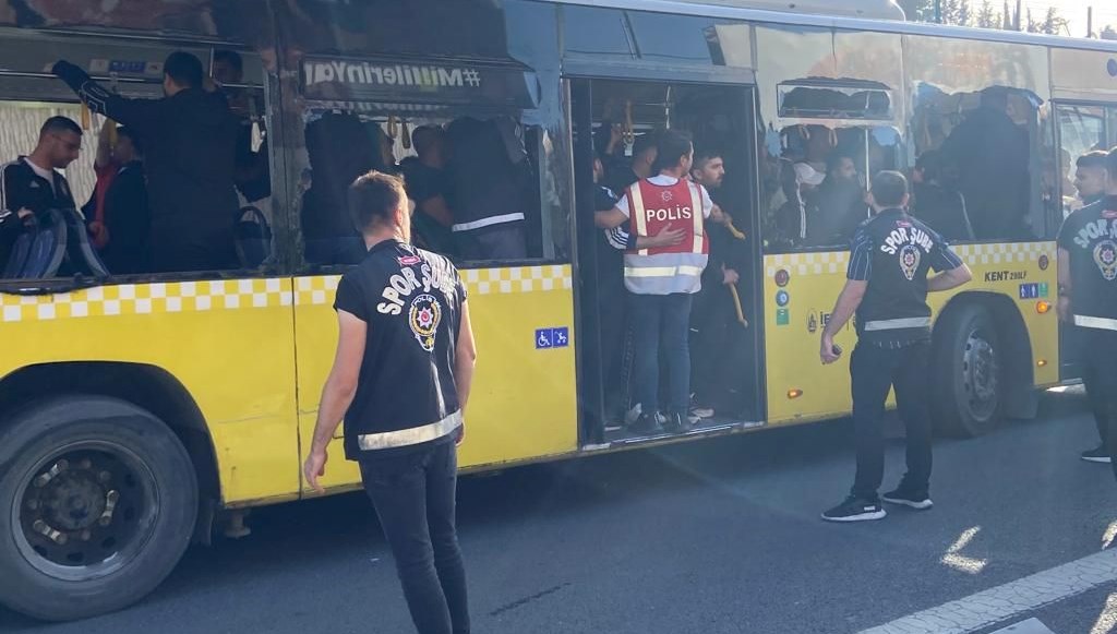 Beşiktaşlı taraftarlar 30 otobüsle Rams Park’ta