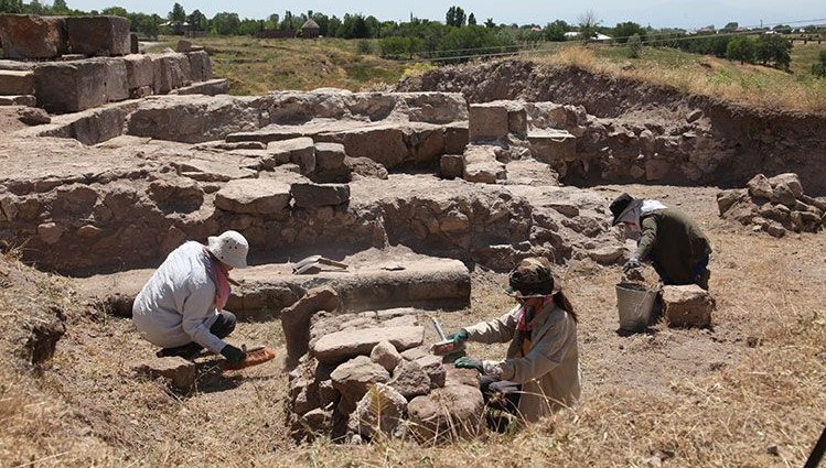 Bitlis’teki arkeolojik kazılarda Erken Tunç Çağı’na ait yaşam izlerine ulaşıldı