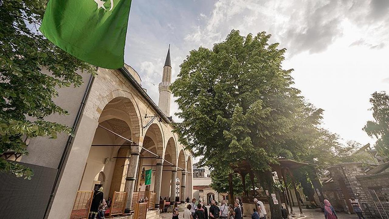 Bosna Hersek’teki camilerde Filistin için yardım toplandı