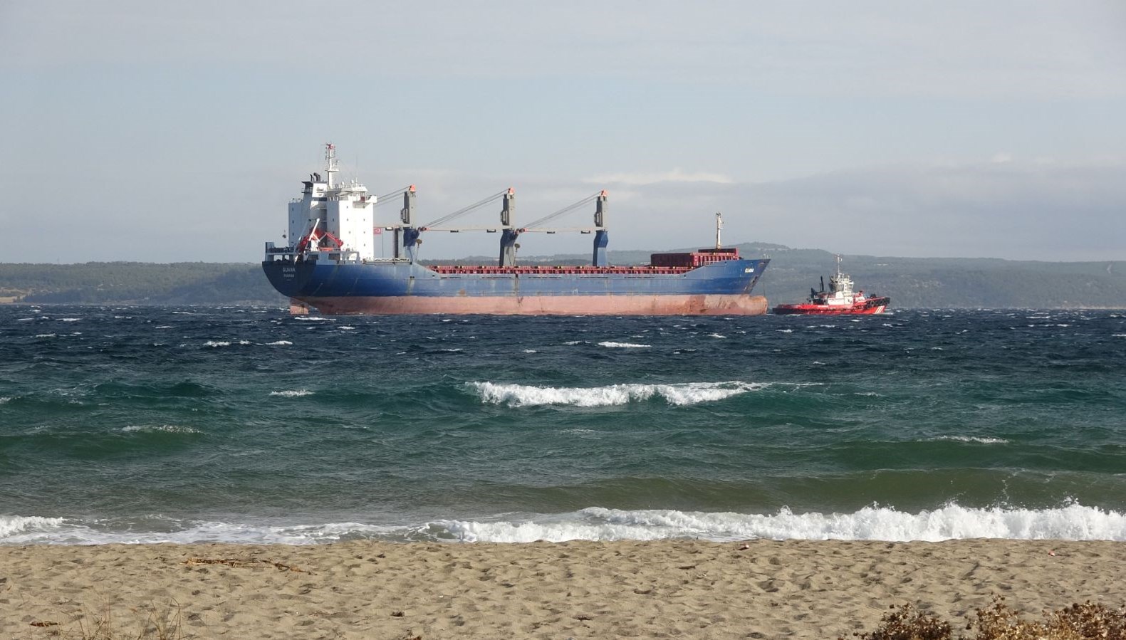 Çanakkale Boğazı’nda kargo gemisi makine arızası yaptı