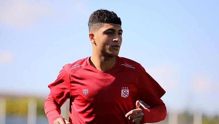 Dünya futbolunun en iyi 60 genç yeteneğinden biri Sivasspor’da