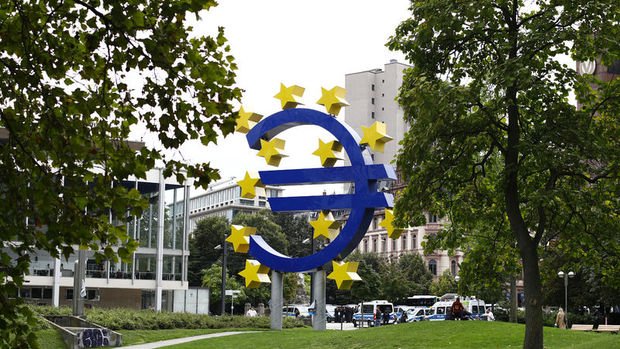 Euro Bölgesi’nde kamu borcunun GSYH’ye oranı yüzde 90,3 oldu