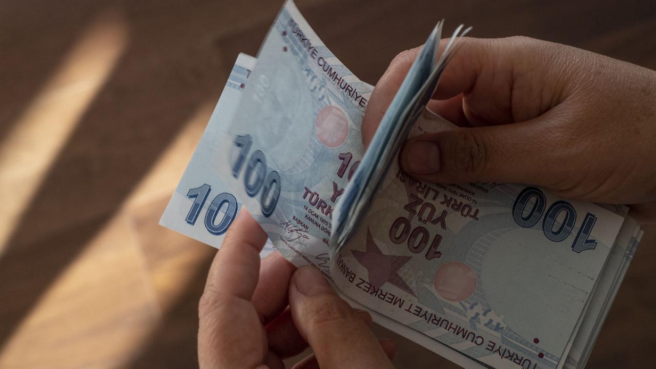 Evlenecek gençlere 150 bin lira faizsiz kredi