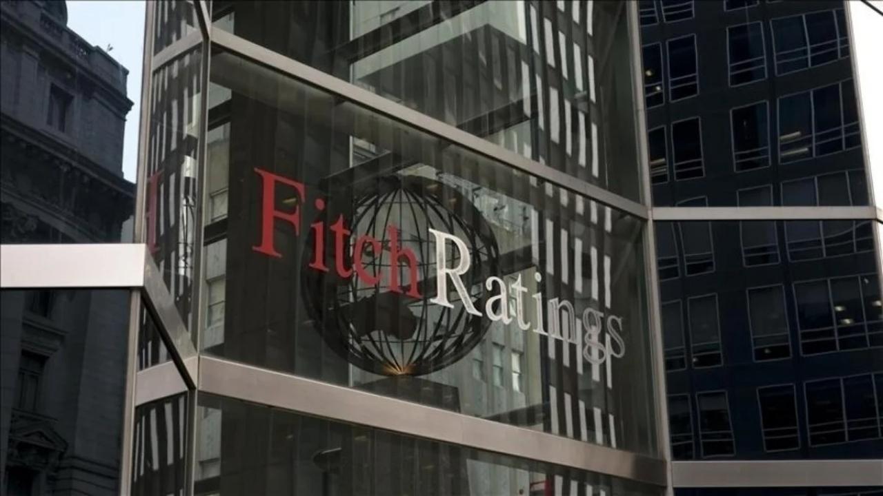 Fitch, ABD’de tüketici harcamalarının yavaşlamasını bekliyor