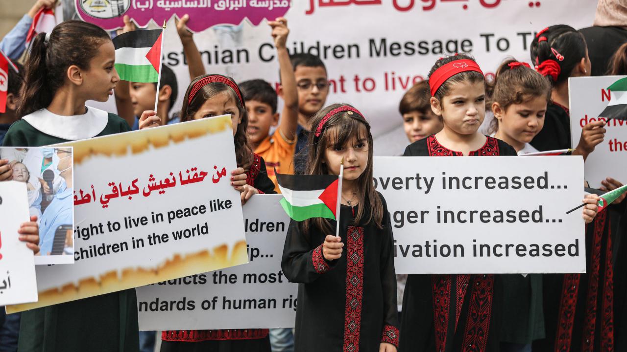 Gazzeli çocuklardan ‘Dünyadaki diğer çocuklar gibi yaşam hakkı istiyoruz’ çağrısı