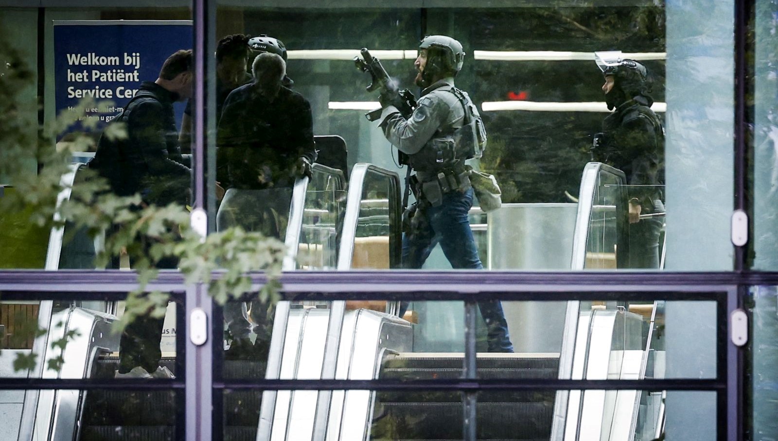 Hollanda’da silahlı saldırı: 3 kişi öldü
