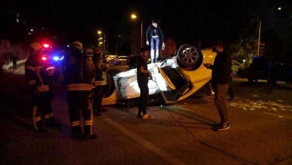 Kaza yapan eşinin yanına giderken kaza yaptı: 5 yaralı